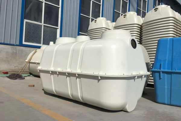 模壓玻璃鋼化糞池維護(hù)時(shí)應(yīng)注意的事項(xiàng)有哪些 模壓玻璃鋼化糞池維護(hù)時(shí)應(yīng)注意的事項(xiàng)有哪些