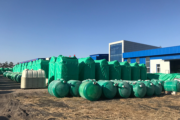 玻璃鋼化糞池為什么適合在農村來使用 玻璃鋼化糞池為什么適合在農村來使用