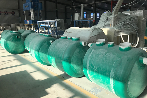 玻璃鋼化糞池的價(jià)格都和哪幾點(diǎn)有著關(guān)系 玻璃鋼化糞池的價(jià)格都和哪幾點(diǎn)有著關(guān)系